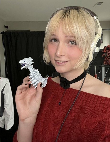 RoseWaltzEX hot model pics