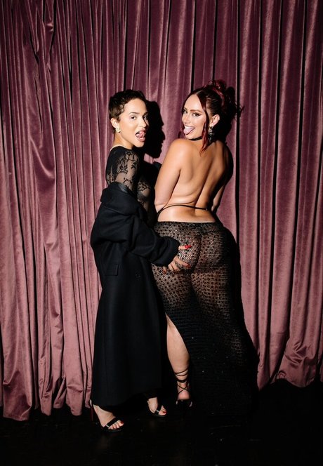 Yesjulz model beautiful images