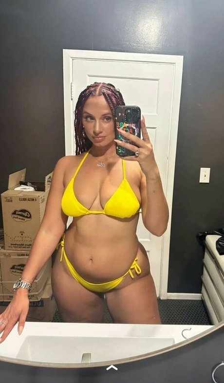 Yesjulz nude actress pic