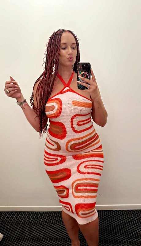 Yesjulz actress picture