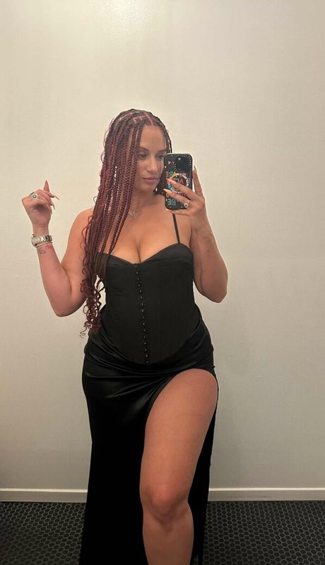 Yesjulz perfect actress pics