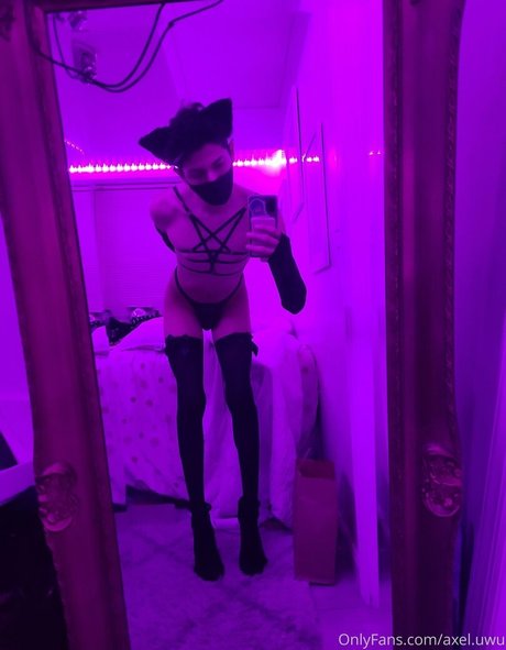 twinku nudes pornstar image