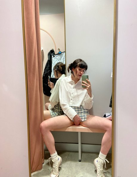 alinevs pretty pornstar archive