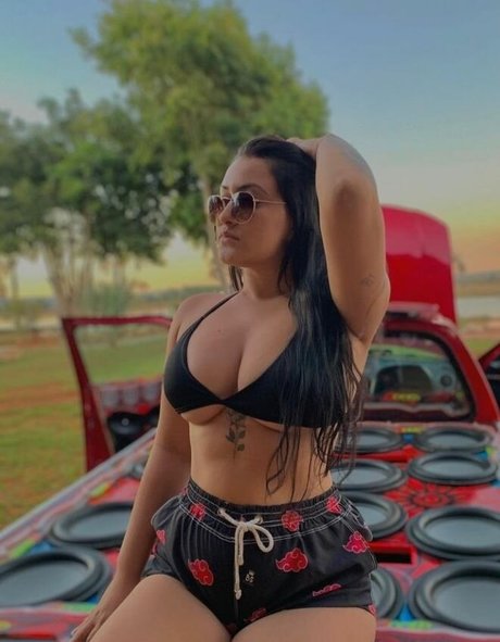 Danyelle Oliveira top star pics