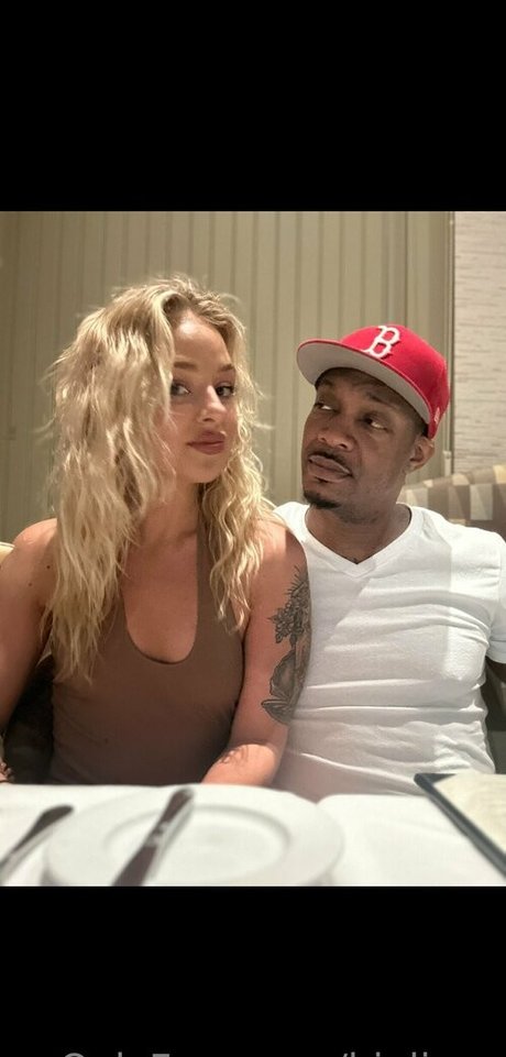 biglivvv pornstar high quality photos