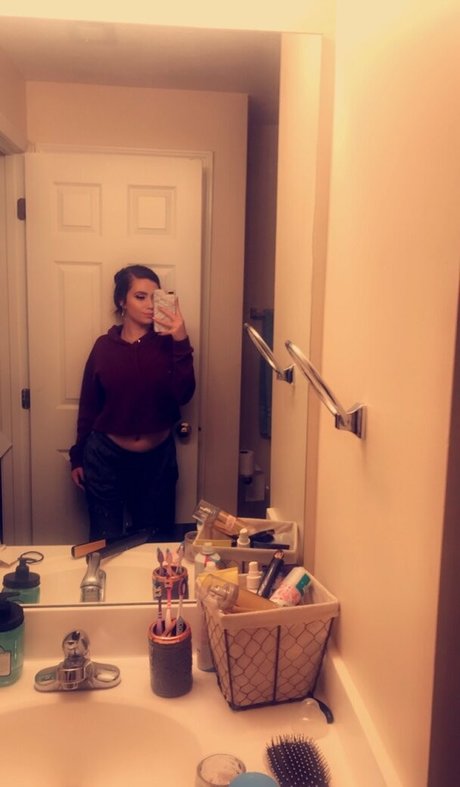 staywildraw model nice photo