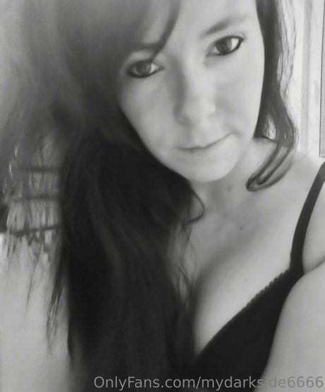 mydarkside6666 nude star image