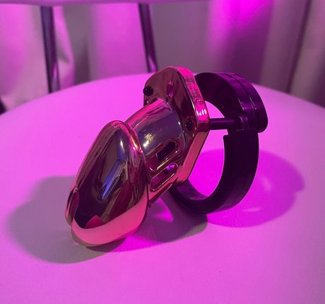 ladyboynatcha top actress pic