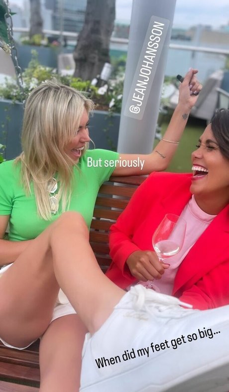 Danni Menzies star images