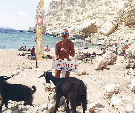 Danni Menzies Profile pic