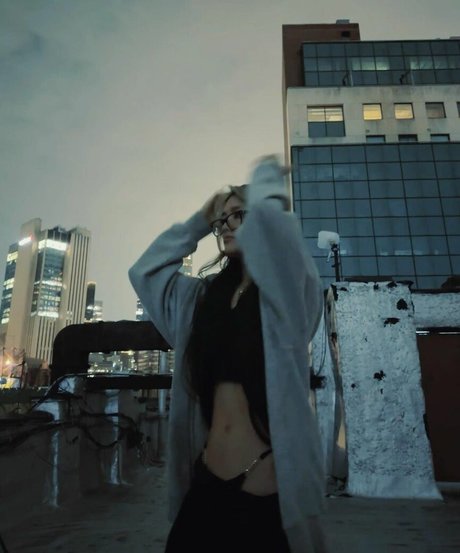 Irene Wong model top photos