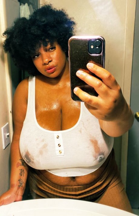 PlusSizeFairy nude actress image