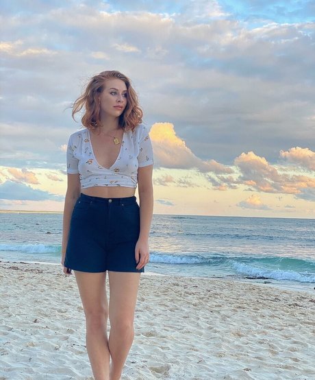 Charlotte Dobre best actress img