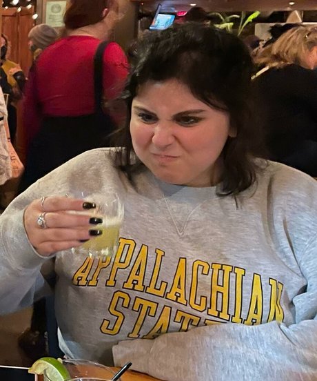 Caroline Casbon model free images