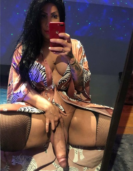 Leticia Griffol erotic model gallery