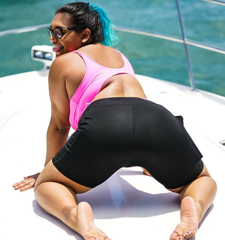 thickprsoles xxx actress pictures