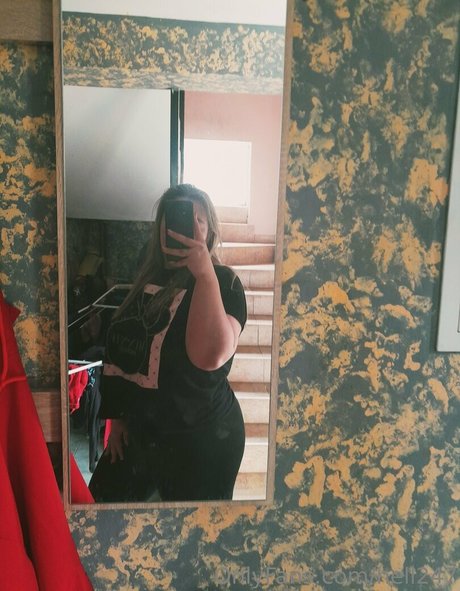 hell247 model erotic picture