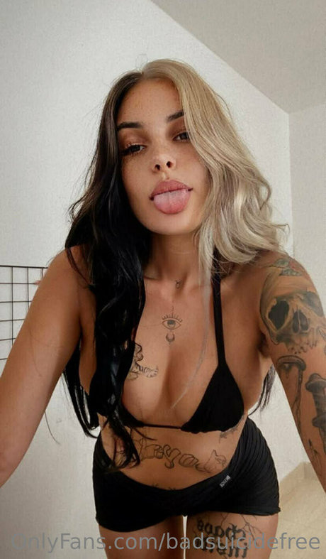 badsuicidefree sexy pornstar photo