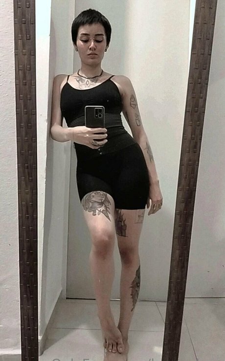 loveaxlgnr adult actress photo