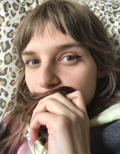 parisbush high quality actress image