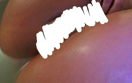 titty fuck onlyfans nude pic