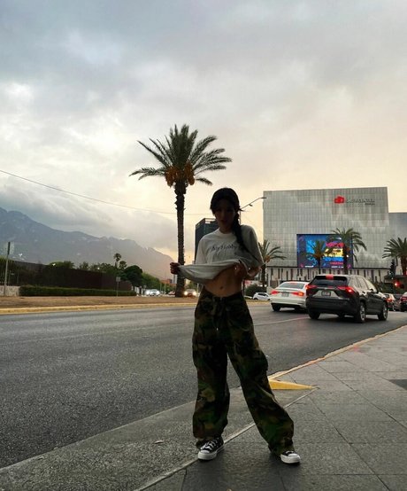 tiny pretty j nice model photo