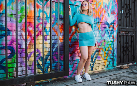 Sloan Harper model art archive