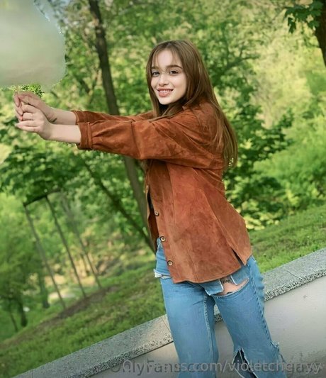 violetcherryy hot star pictures