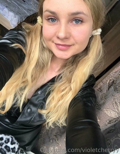 violetcherryy pretty pornstar pic