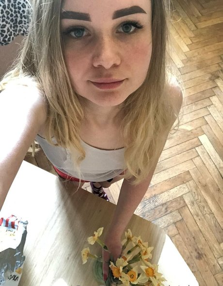 violetcherryy high quality star pic