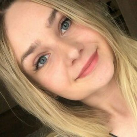 violetcherryy star adult photo