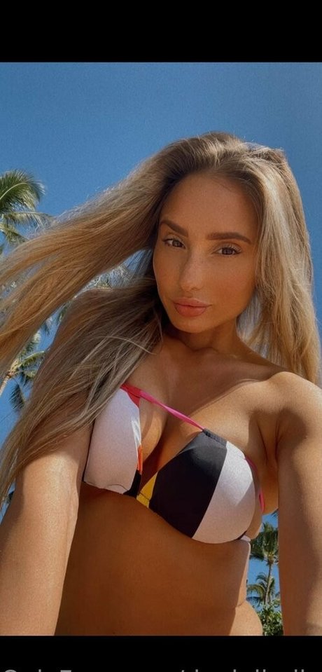 danielledixon22 model hot pictures