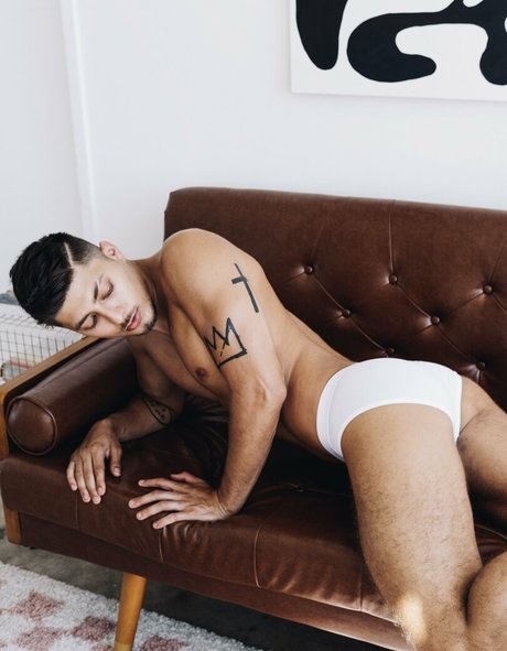 freeangelriv model pornographic pictures