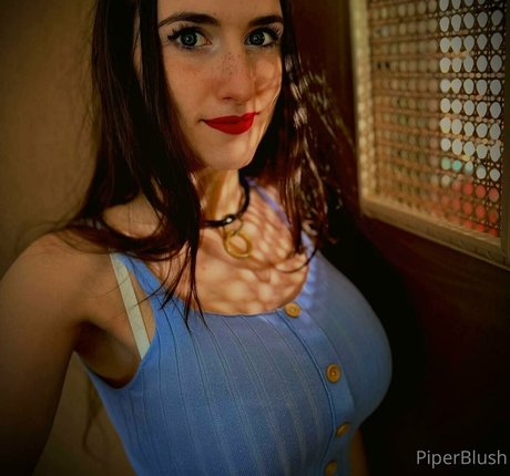 piperblushfree model hd picture