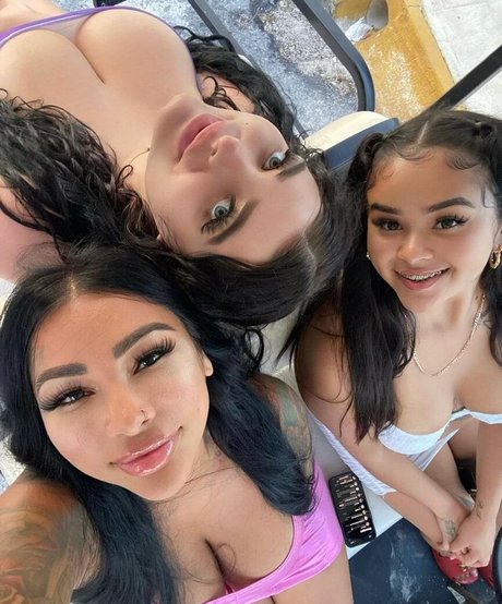 val2legit xxx model photos