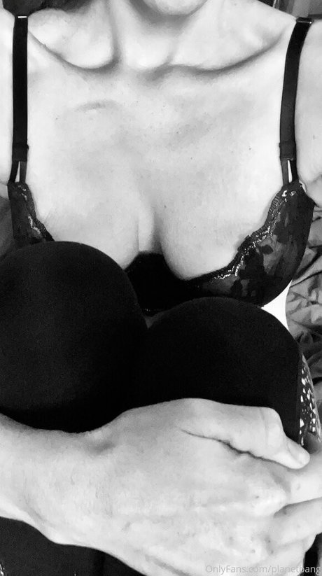 planetbang pretty model photo