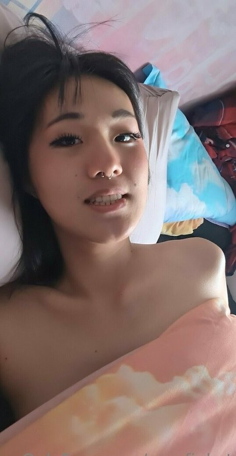 oomfiekat model xxx photo