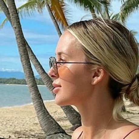 Emily Venz star free picture