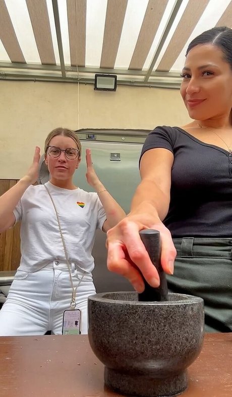 Dafne Mejia pornstar adult img