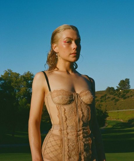 Phoebe Bridgers model adult images