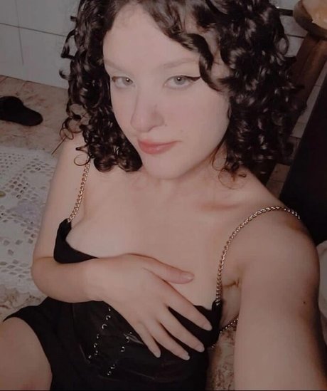 Ellen Maysa hot model gallery