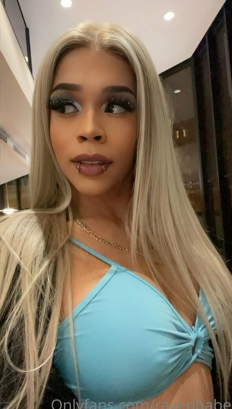 Raven Babe star erotic image