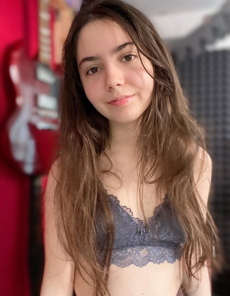 ThePianoDragon_ exclusive actress picture