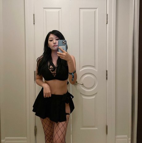 Kang Hee Yoon hot pornstar images