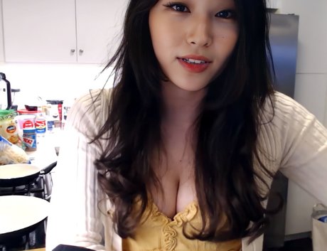 Kang Hee Yoon model nudes pic