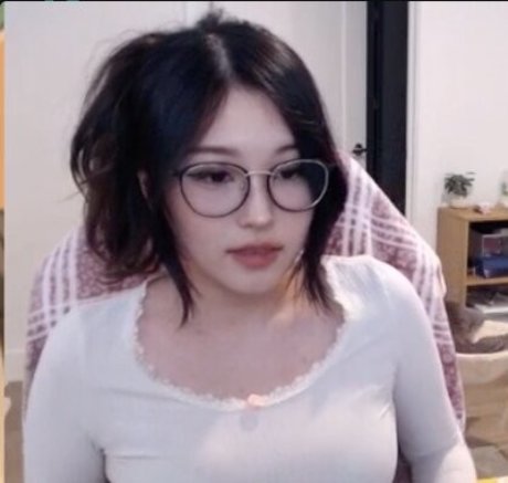 Kang Hee Yoon star art photo