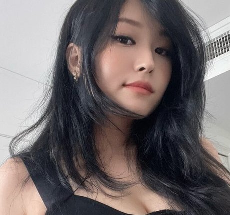 Kang Hee Yoon naked star gallery