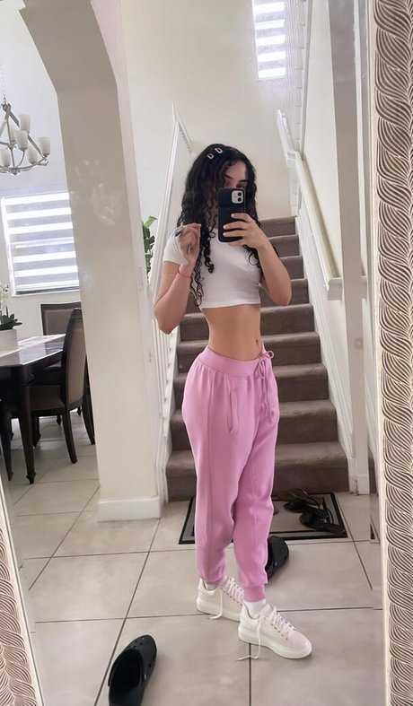 Ashleyrqe model adult pics