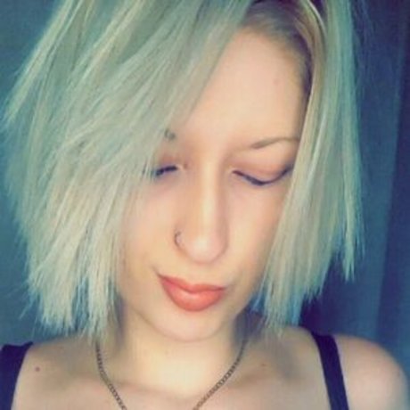 Sofie Young star hd photos