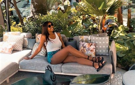 Ainett Stephens pretty model photo